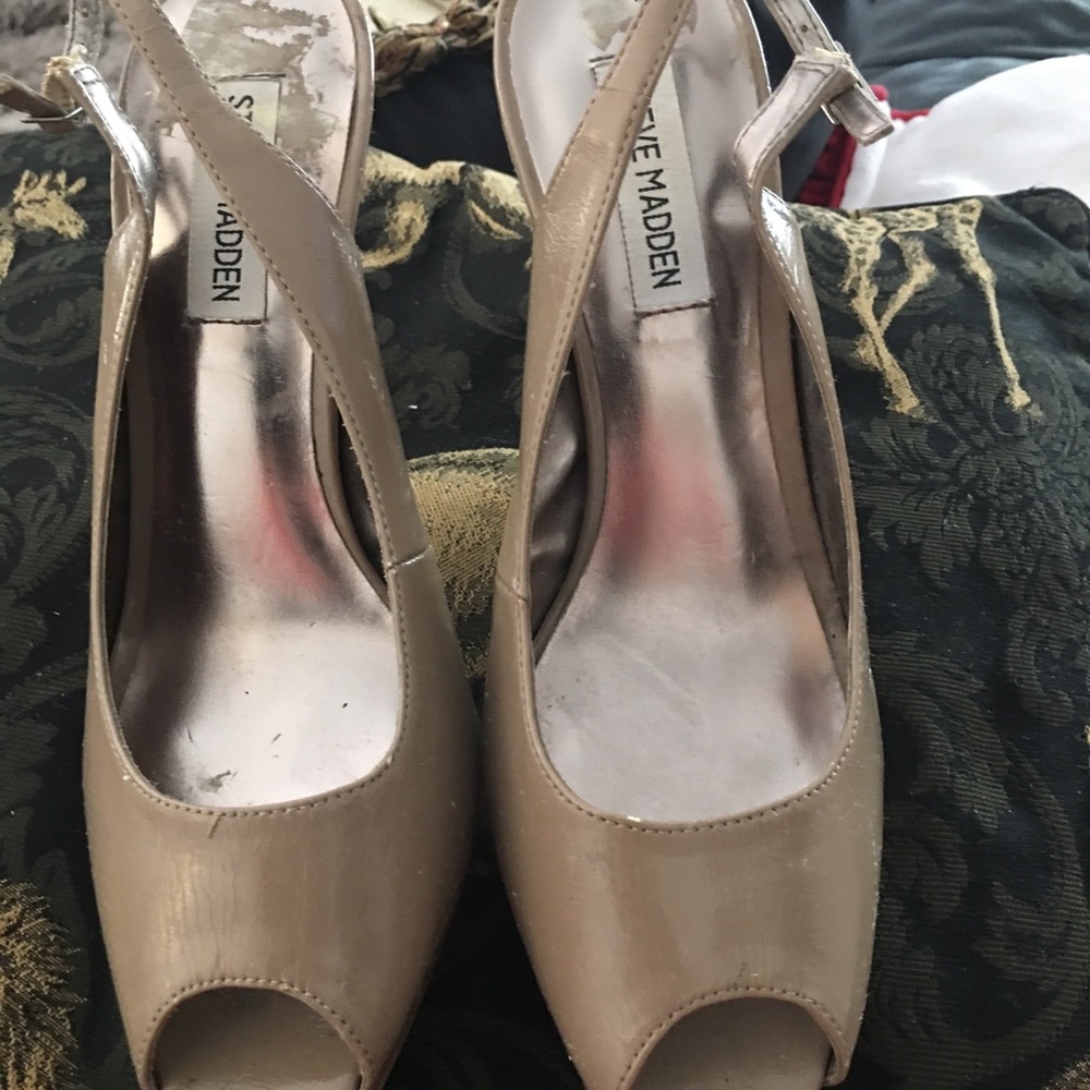 Heels - Picture 2 of 3